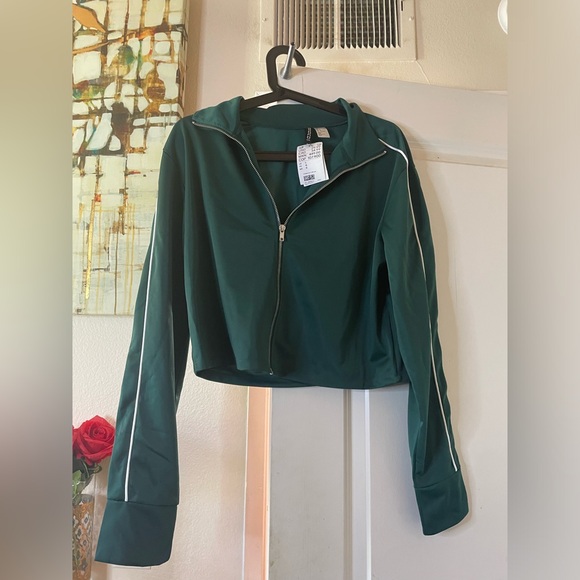 H&M Green Track Top - Picture 2 of 9